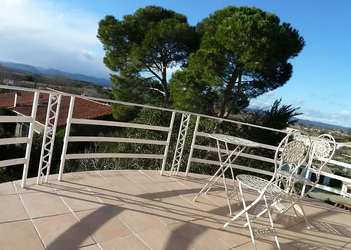 Maison Butterfly Puissalicon